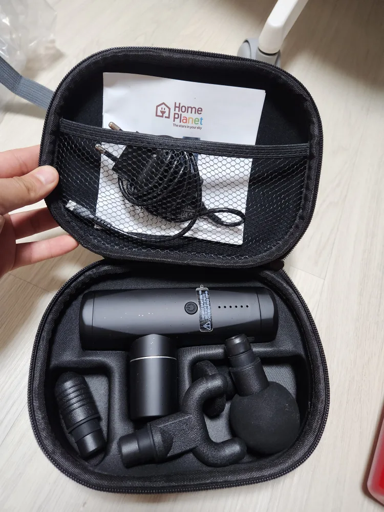 홈플래닛 고성능 미니 마사지건 (전용가방 + 헤드4종 + C타입 충전기)