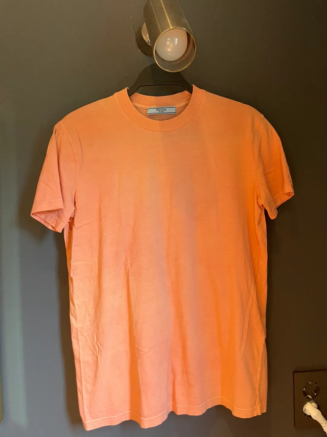 프라다 티셔츠 정품
