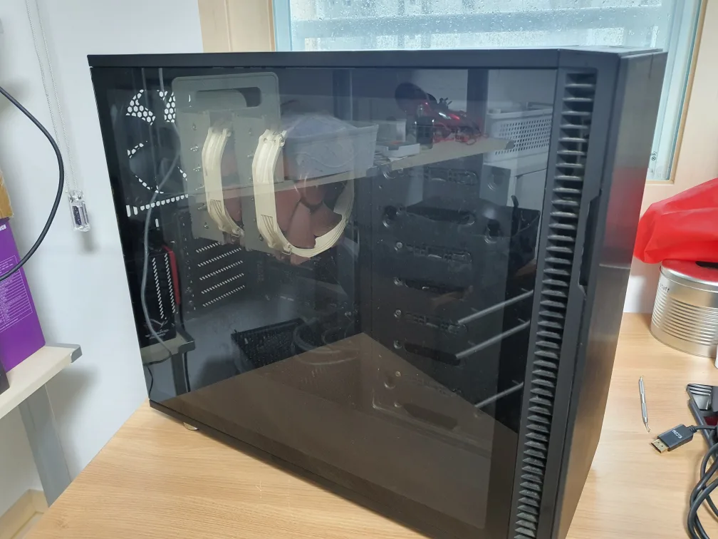 성능 좋은 중고 PC 판매합니다.