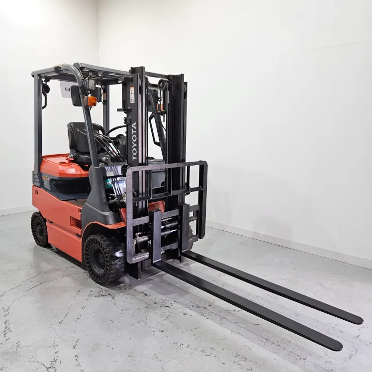 [중고지게차] 04-06 전동지게차 도요타 7FBH15 좌승식