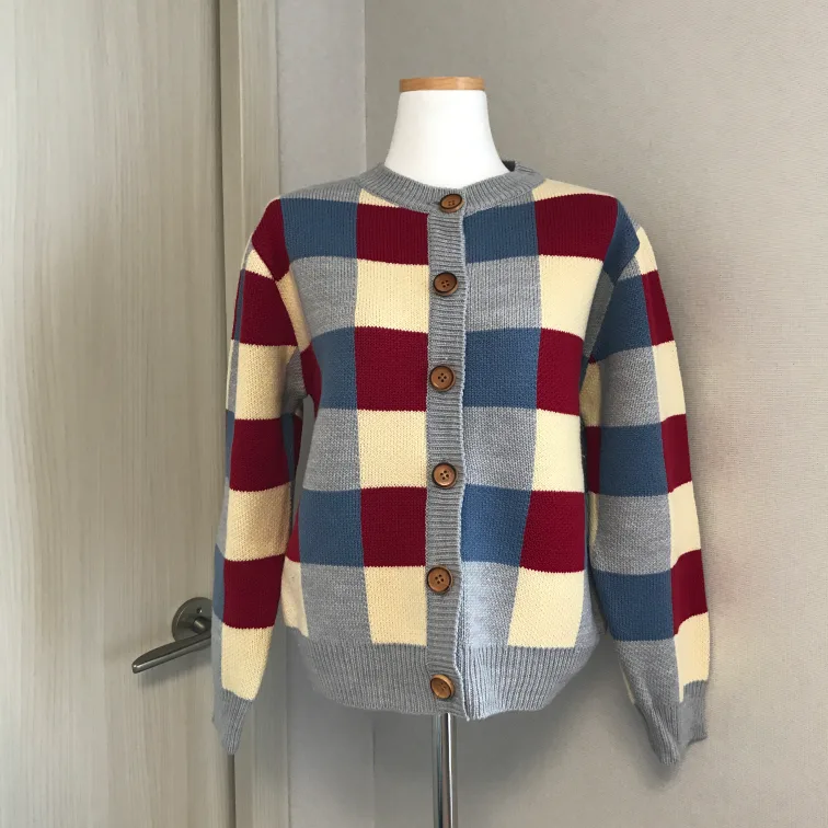 [중고/2번 착용] 체크 패턴 가디건