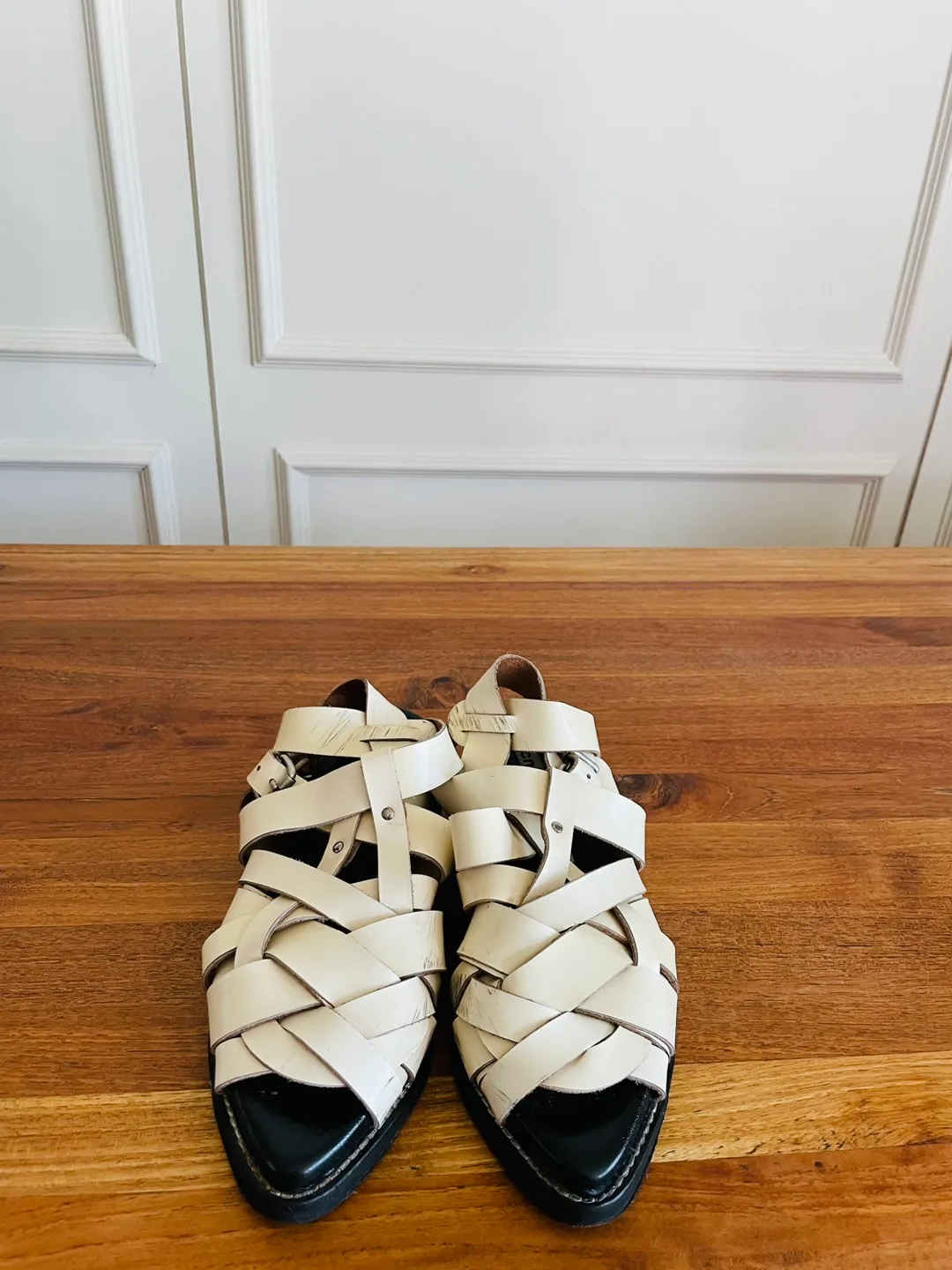 아크네 스튜디오 청키샌들