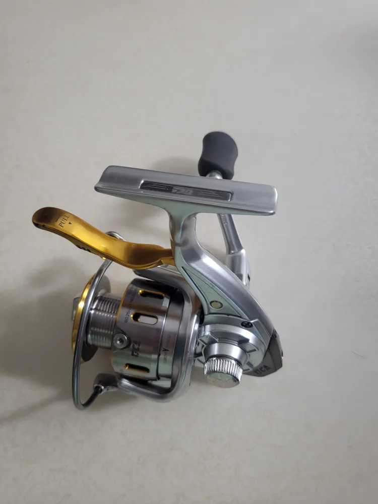 중국산  중고  릴(연습용)