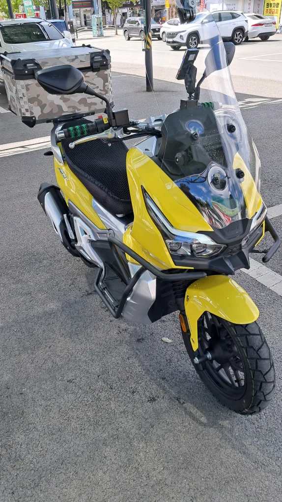 새것같은 중고오토바이 스쿠터 adv125
