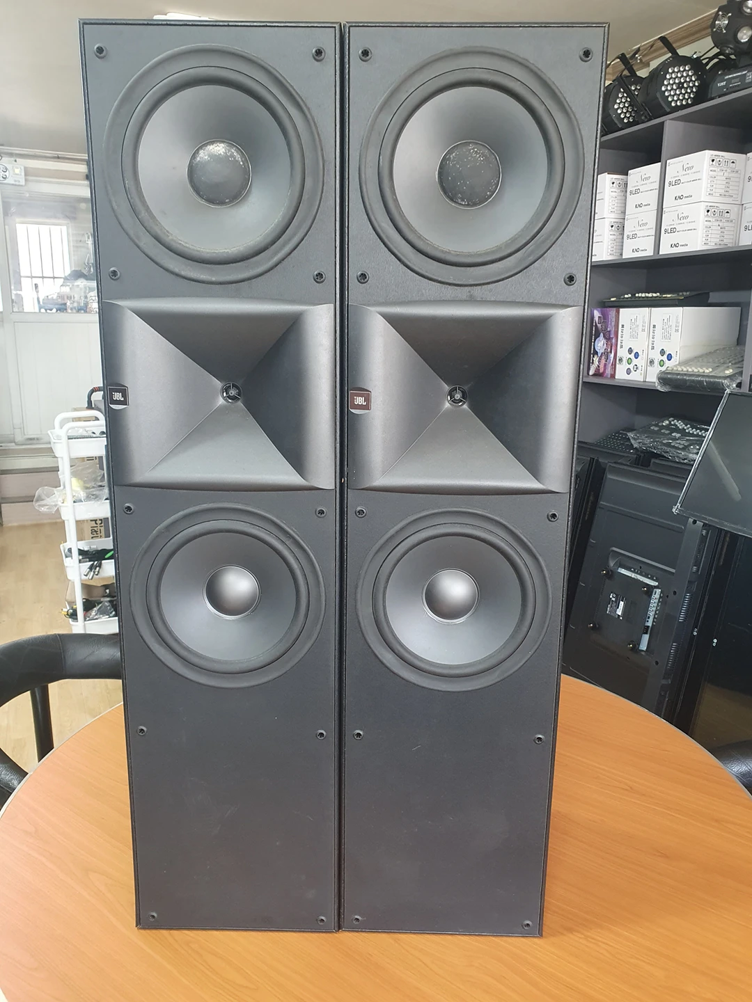 JBL HLS820스피커 입니다. 당근 중고거래