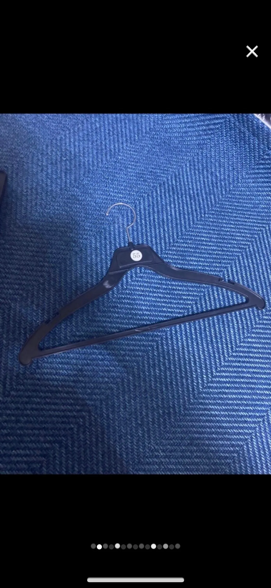 플라스틱 상의 옷걸이 중고입니다 100개 15000원 네고