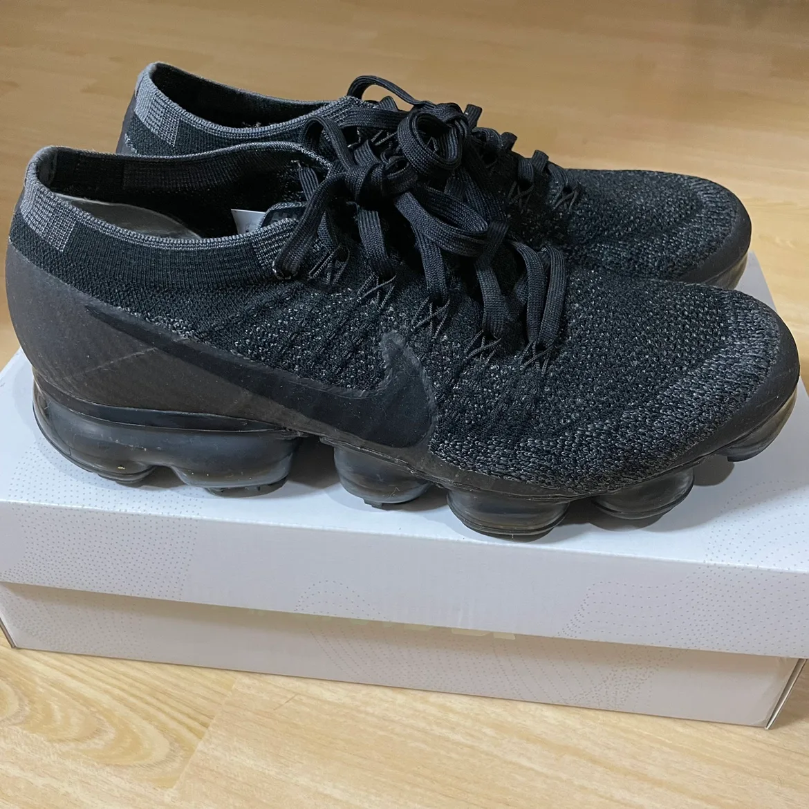 (중고)베이퍼맥스 트리플블랙 260사이즈 팝니다