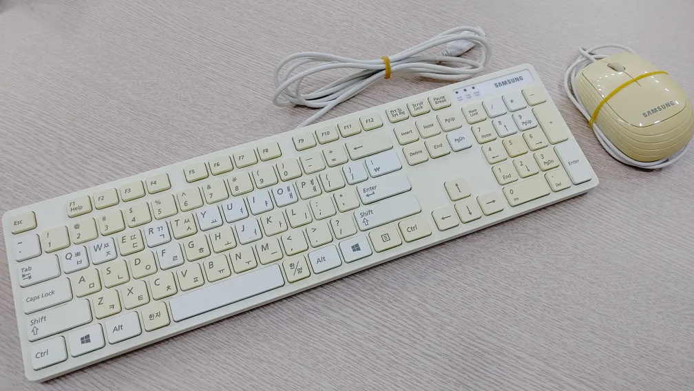 삼성 (하얀) 중고 키보드마우스 세트 팝니다