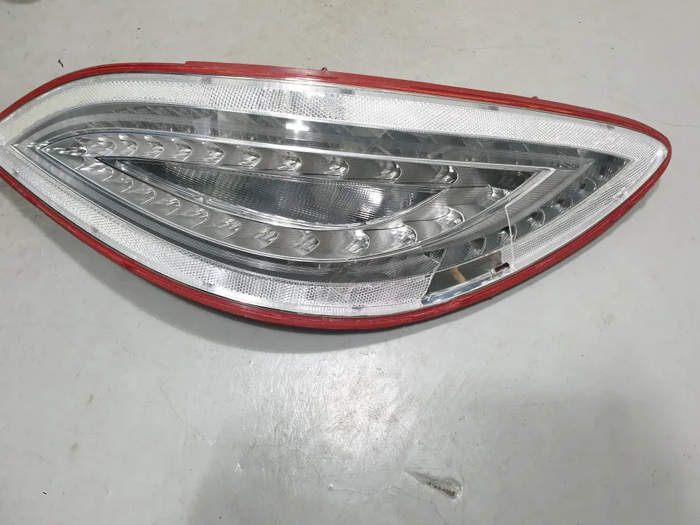 ※ (정품) cls w218 (전기형) 조수석 데루등(테일램프)(중고,파손(티안남) 90%복원완료