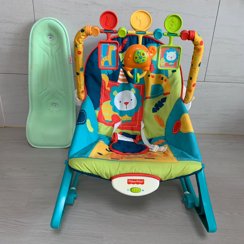 피셔프라이스 바운서 및 라온맘 수유시트