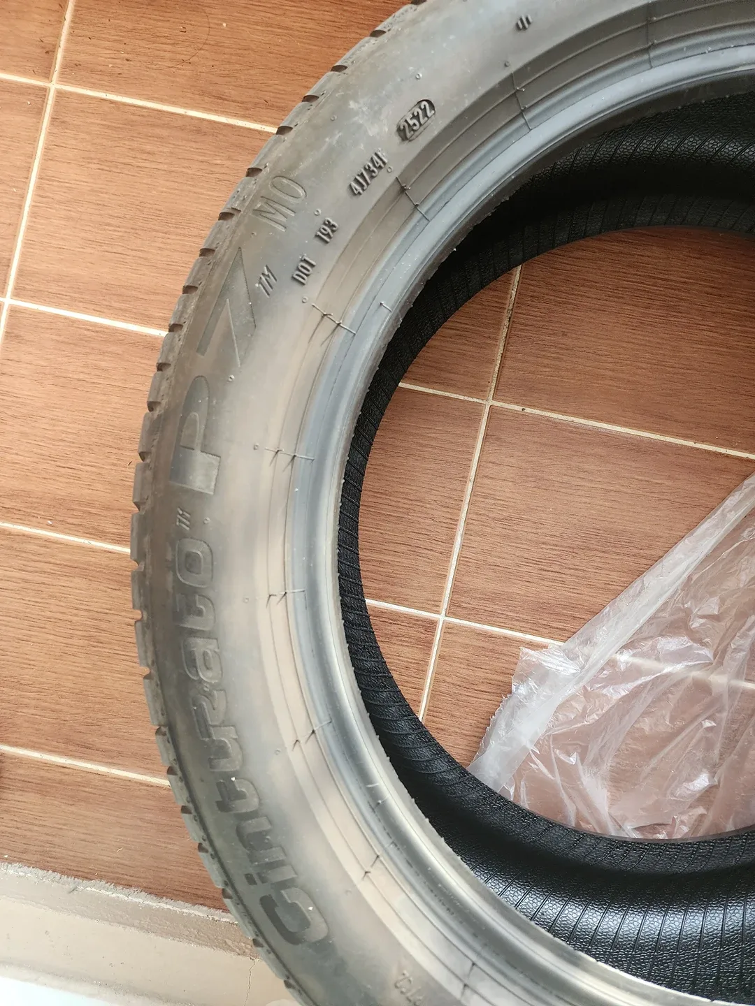 중고타이어 PIRELLI P7 245/45 18R 1개