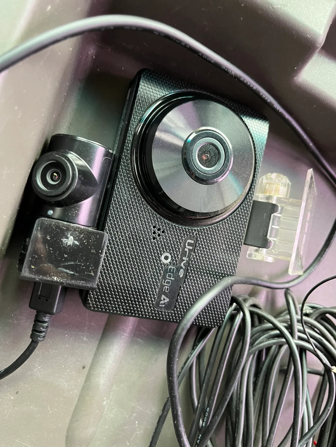 유라이브 엣지 A1 블랙박스 2채널 중고