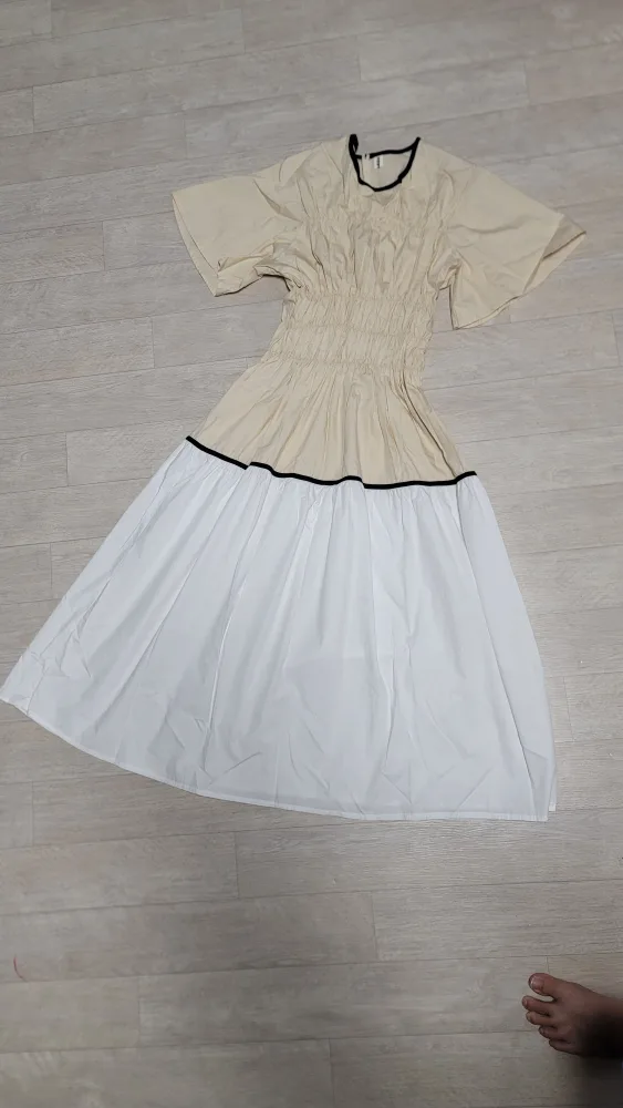 새상품)텐션좋은 바스락 원피스