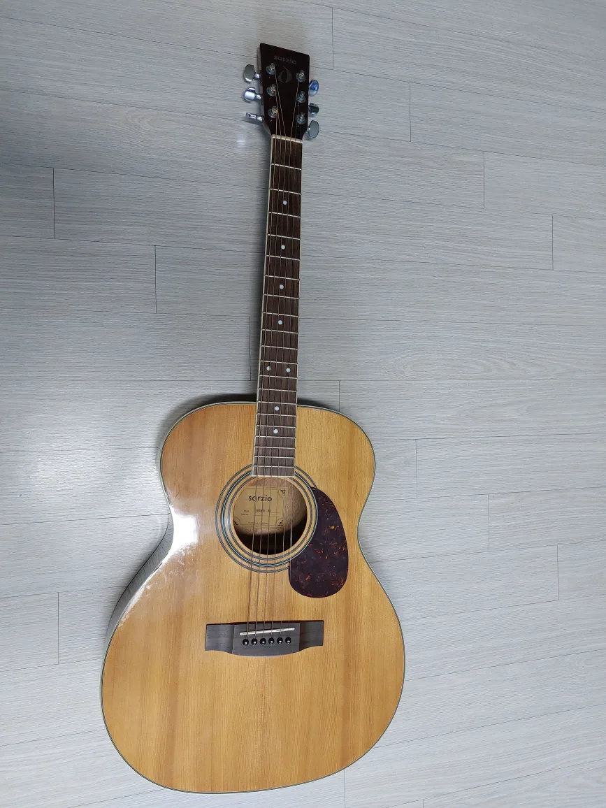 중고기타팝니다.