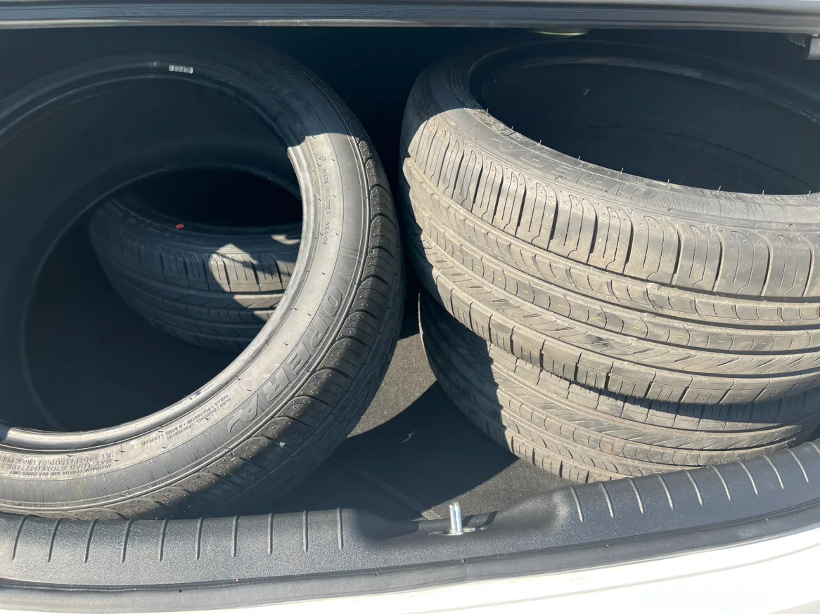 225 45R 17 오페라 타이어 4본 중고팝니다