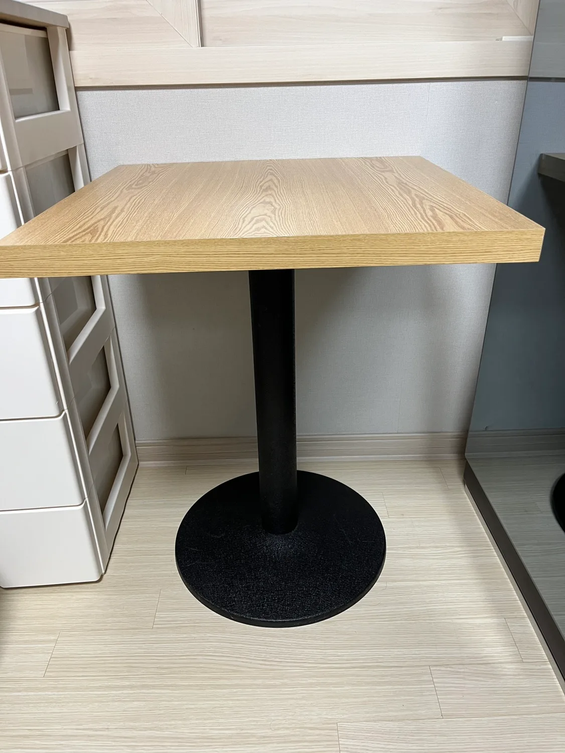 카페테이블, 의자 2개