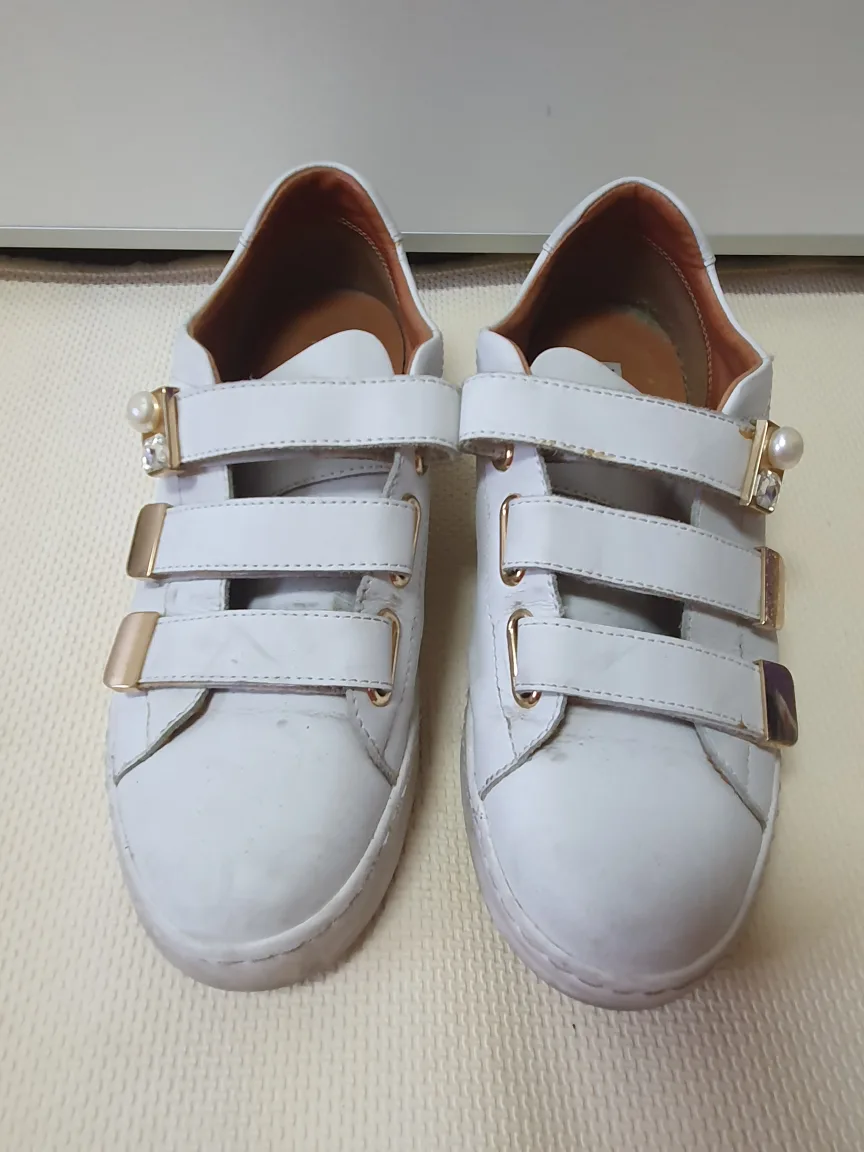 🎀중고🎀소가죽운동화 250