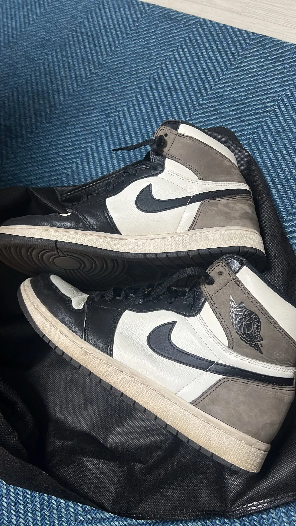 나이키 조던 하이 다크모카 275 중고판매!