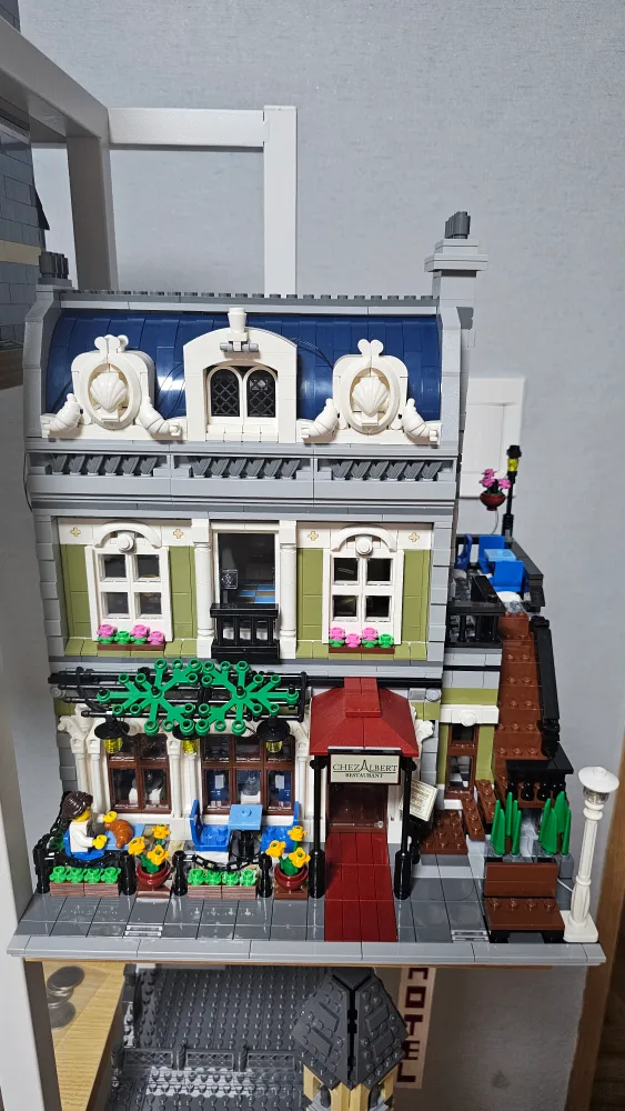 레고 중고 파리 레스토랑 팝니다.