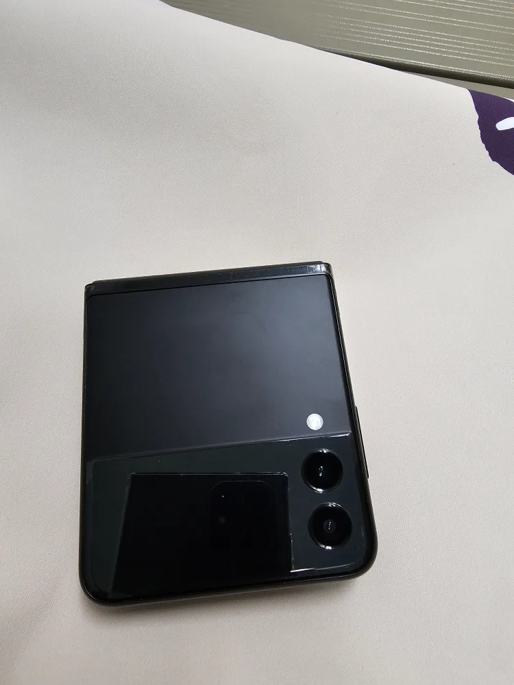 삼성 Z플립3 완전 무결점 새거같은 중고팝니다.