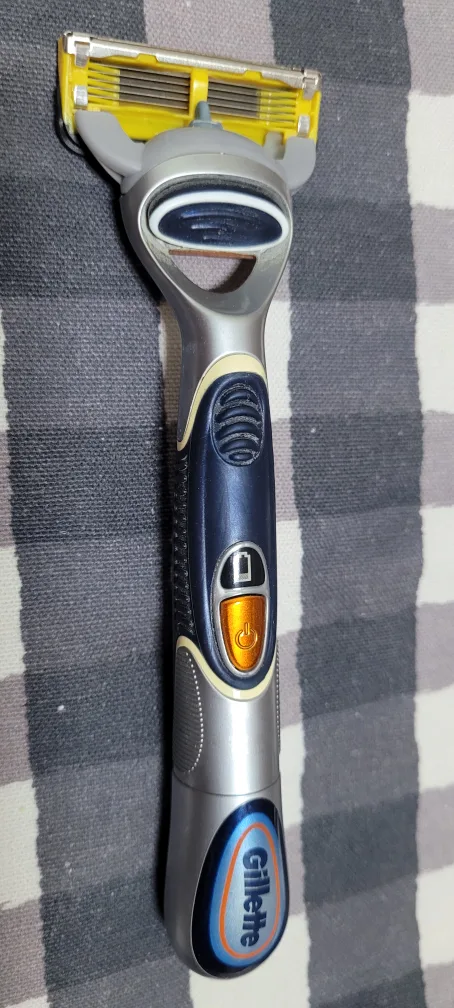 질레트 퓨전 파워 면도기 중고 1개 새거 면도날 1개 중고 홀더 1개