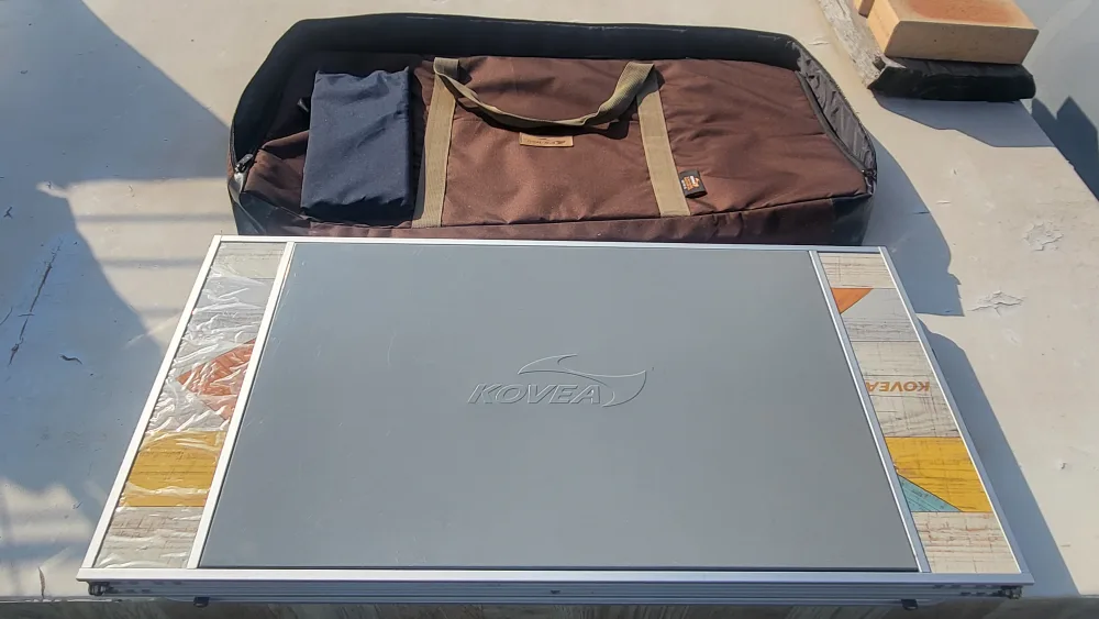 캠핑테이블 중고 팝니다. 코베아ML슬림3 폴딩 BBQ 테이블