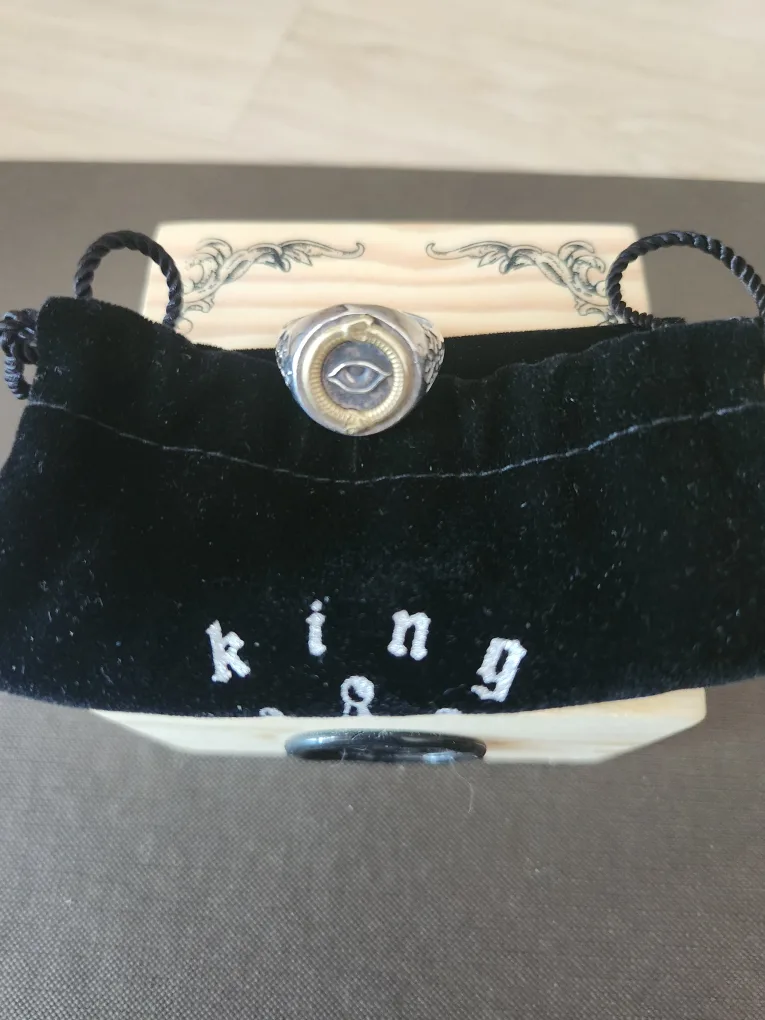 킹크로치 눈반지