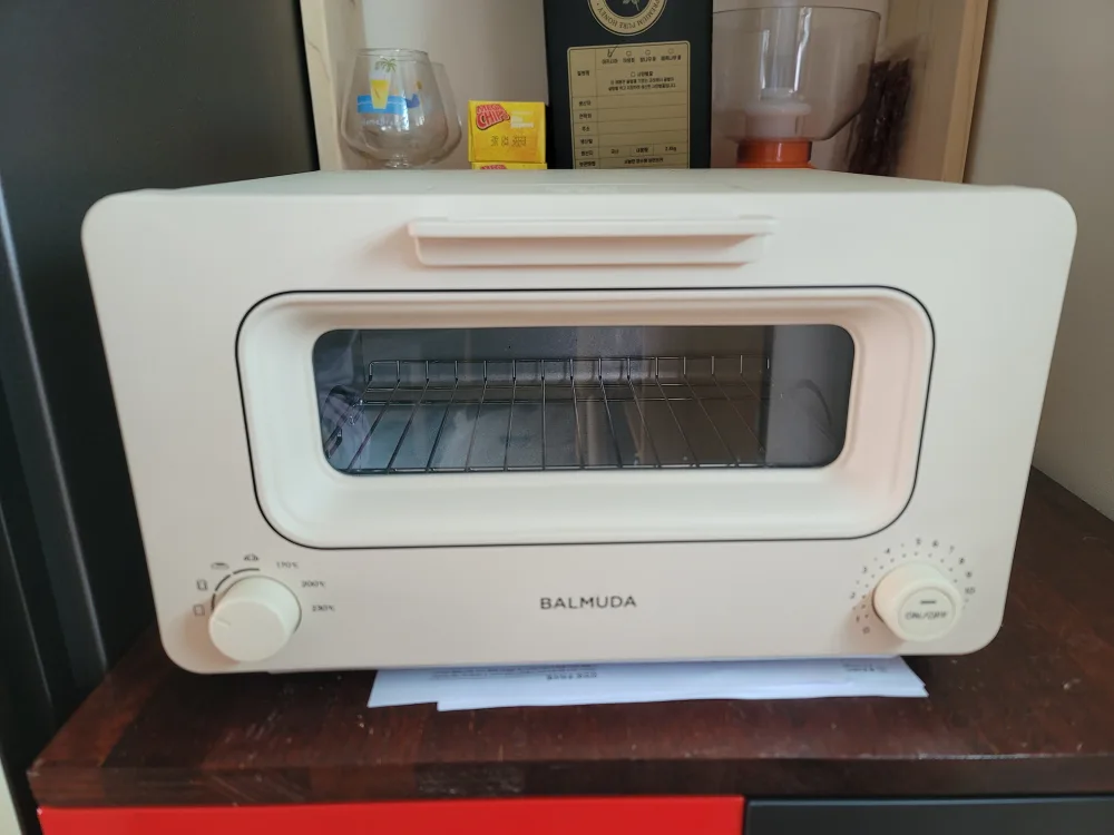 발뮤다 토스터기