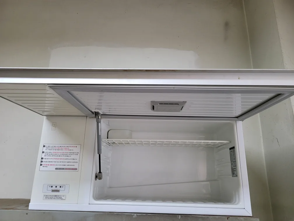 반찬(물,  술) 냉장고 판매합니다.