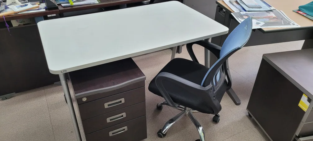 중고 사무용 책상+의자  1세트