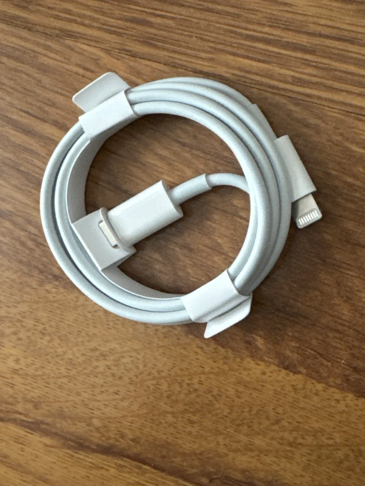 애플 정품 C to 8핀 라이트닝 고속 충전케이블 팔아요 (중고품2개 포함)