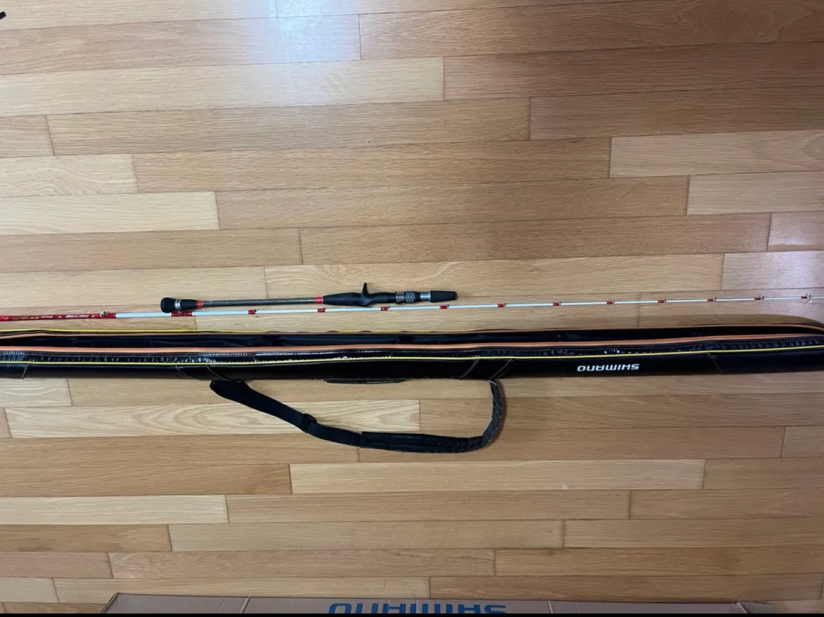 중고 참돔, 농어 낚시대(NS 매직아이토크 TP782B) 및 시마노 RC-073M 185S로드케리스 포함