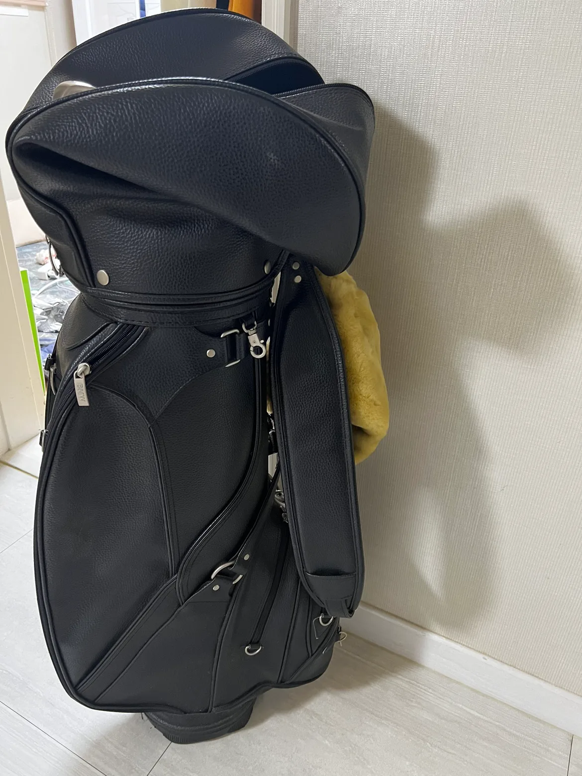 중고 BMW 골프백( 테일러메이드 7번아이언, 미우라 퍼트 포함)