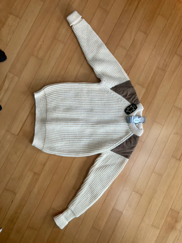 미착용 100% wool  real 가죽  스웨터 팝니다 (영국산)