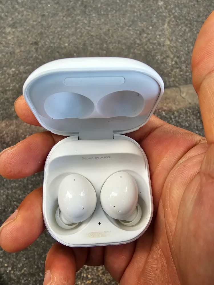 버즈2중고팝니다