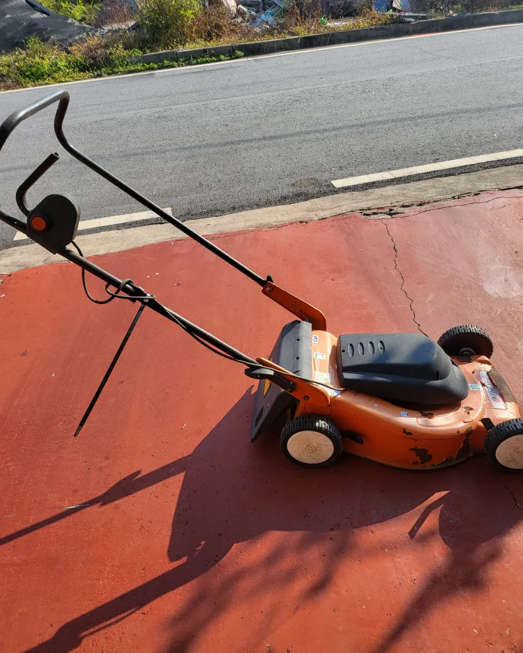 전기풀깎는기계