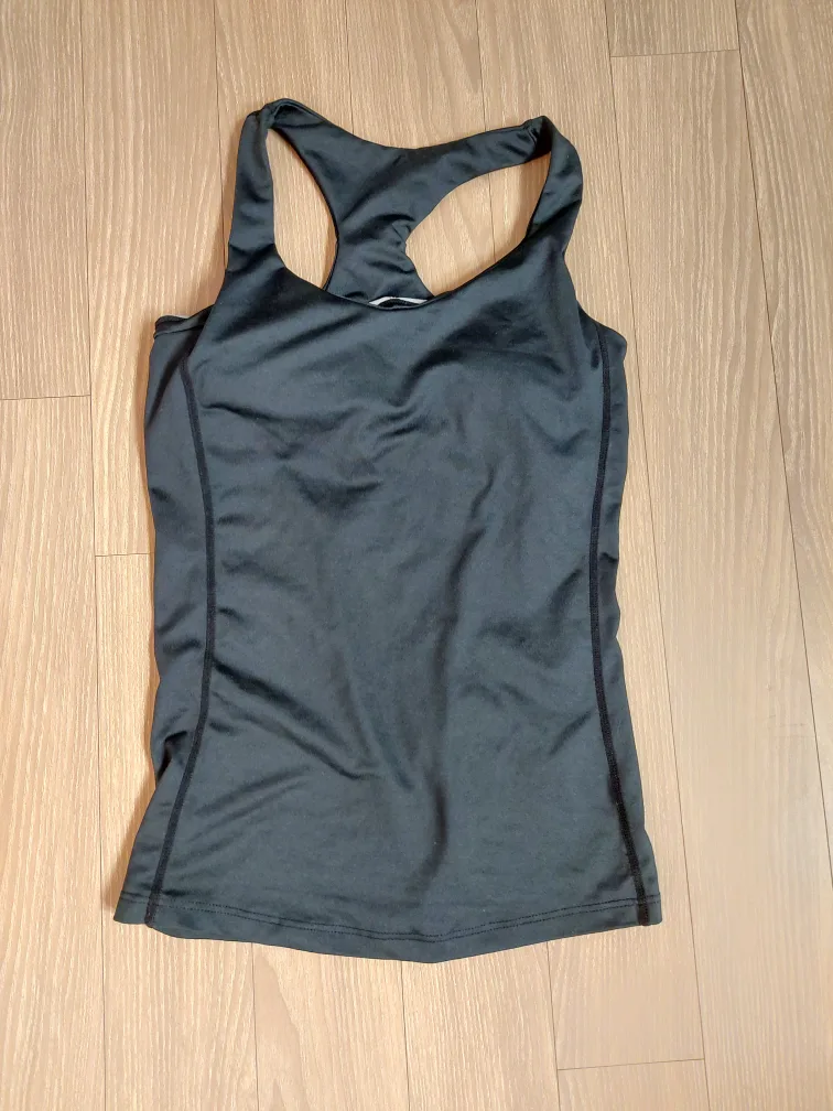 [중고]안다르 운동할 때 입는 나시(55사이즈)팝니다.