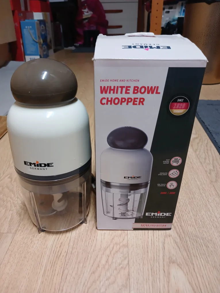 에미데마늘다지기