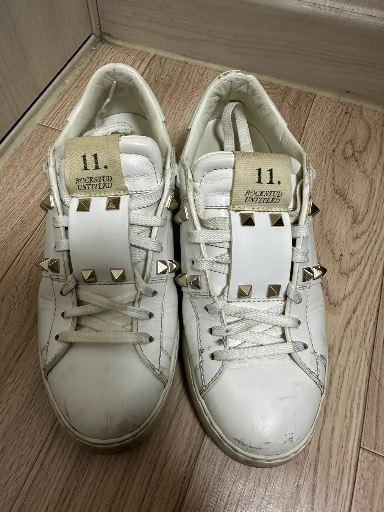 발렌티노 정품 신발중고입니당