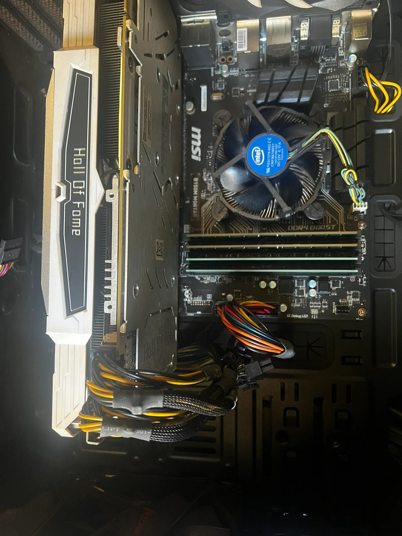 i7 6700 1070 호프 램 8기가x4 b150m 중고 컴퓨터 팝니다