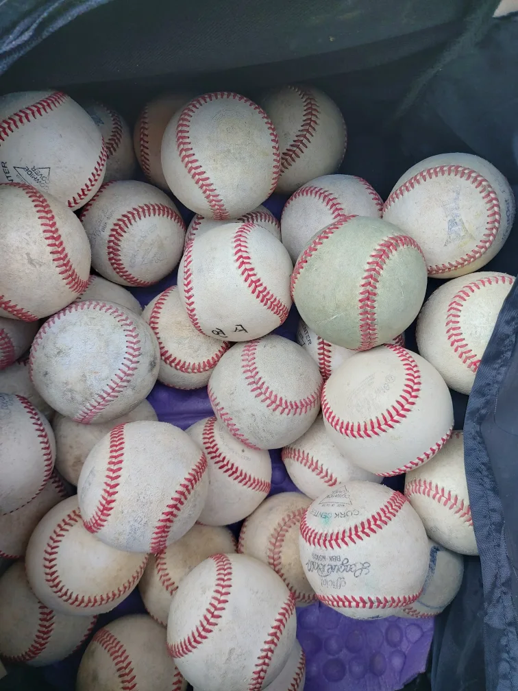 중고 야구공