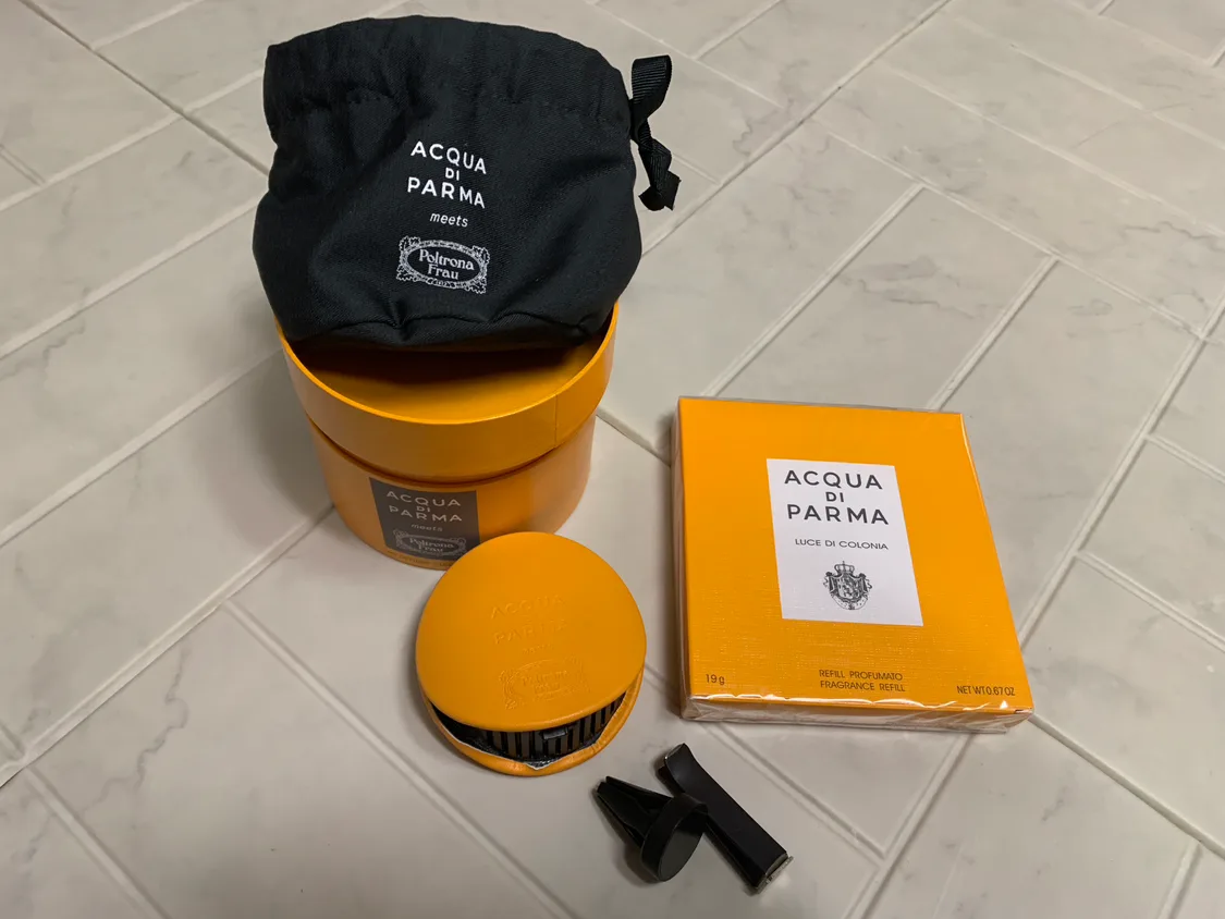 아쿠아디파르마 차량용 디퓨저 방향제 리필 새상품 + 중고 케이스