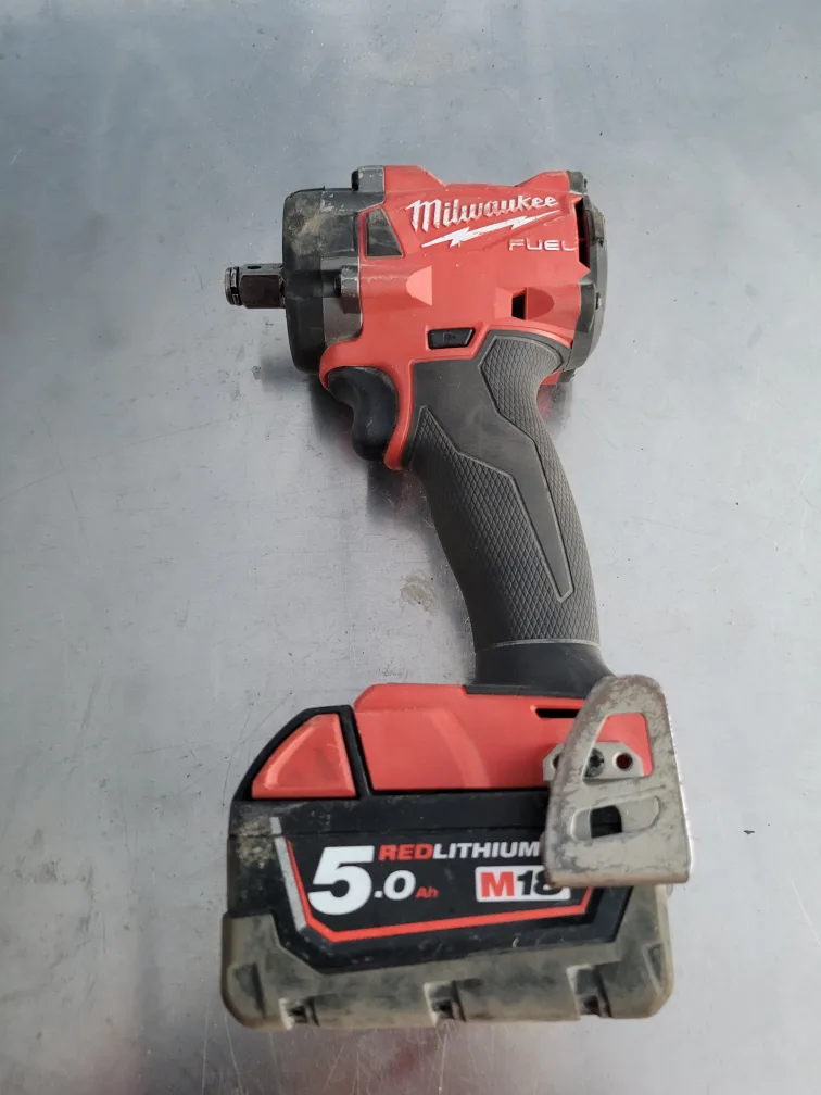 밀워키 M18 FIW212 충전  임패렌치