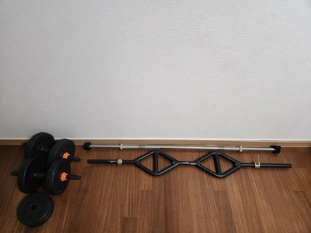 중고 운동기구 판매합니다. 턱걸이기구는 나눔합니다.