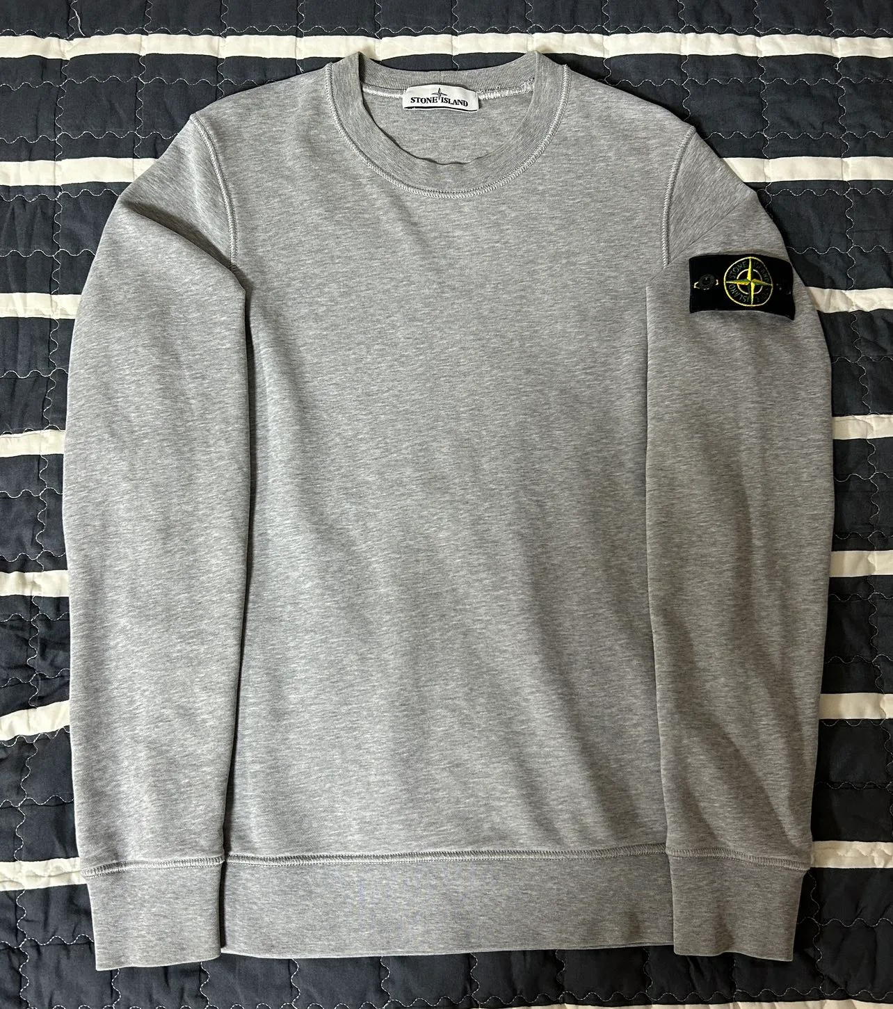 스톤아일랜드 맨투맨 그레이 S