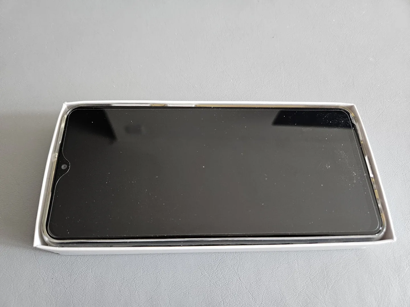 버디2 새거같은 중고폰 팝니다.