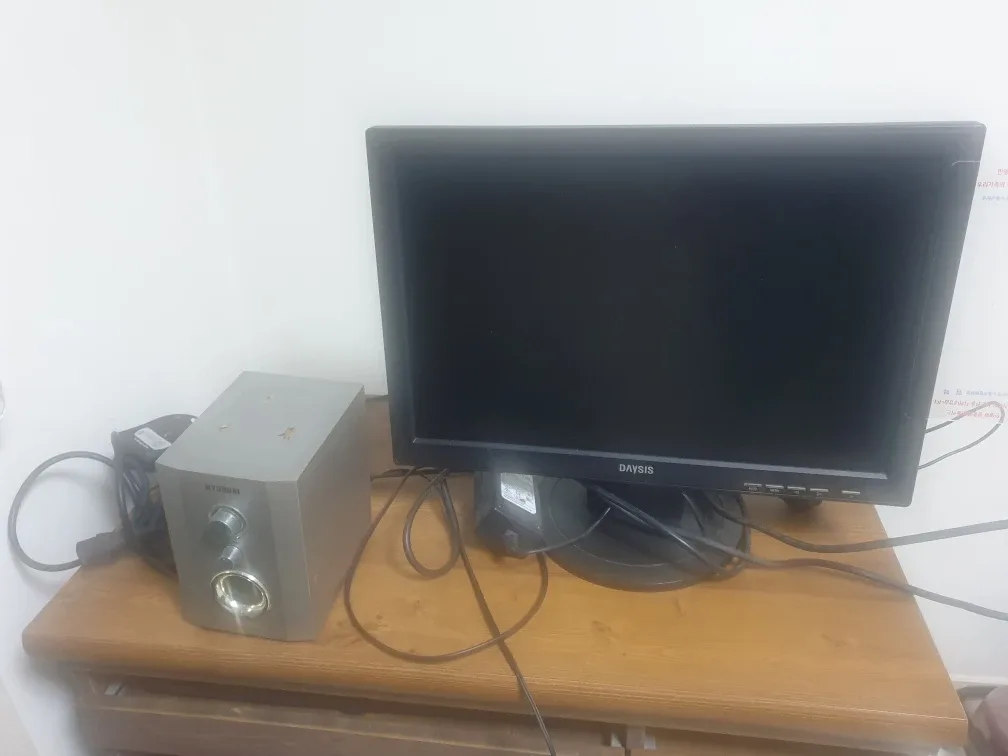 가정용 중고 컴퓨터 및 의자