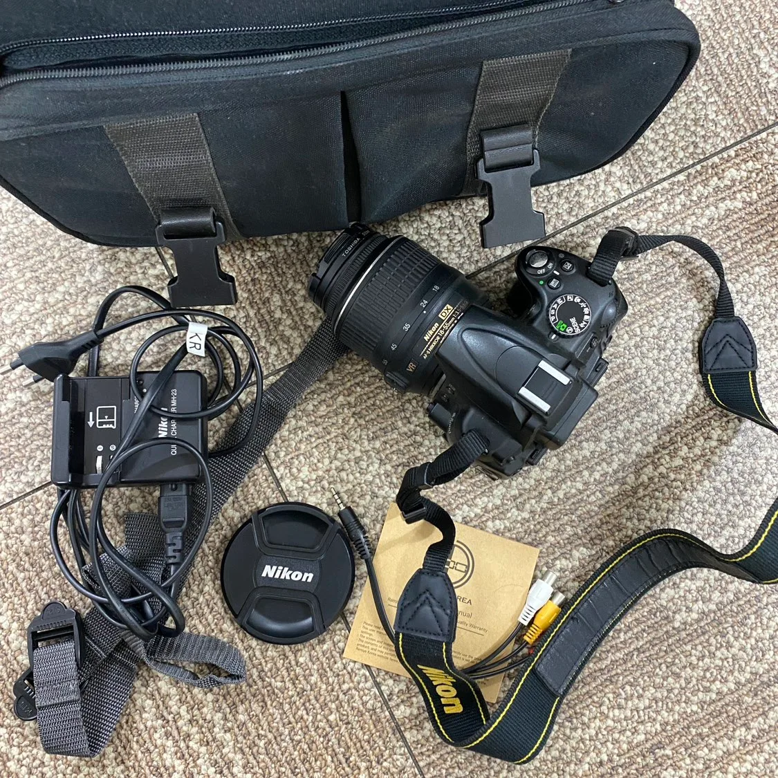 캐논 중고 카메라 D5000 (가방포함)