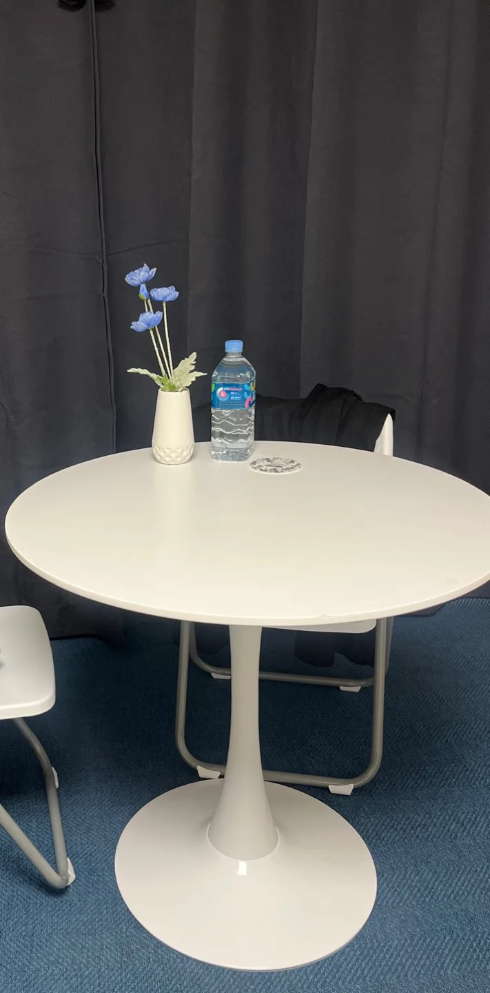 원형 테이블 + 의자 2개 판매