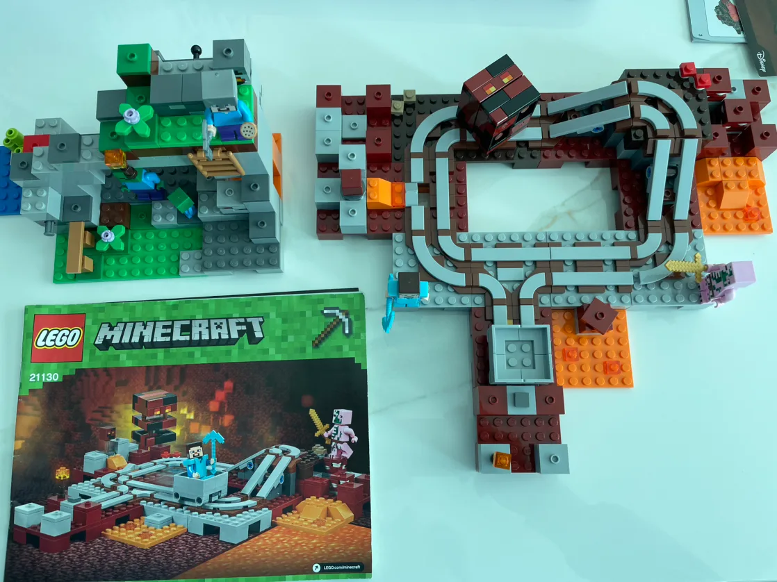 레고 마인크래프트 21130, 21141 중고 판매